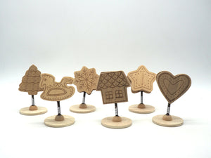 SEGNAPOSTO LEGNO SOGG.NATALE DECOUPAGE H.11X7X6,5CM. 6ASS.